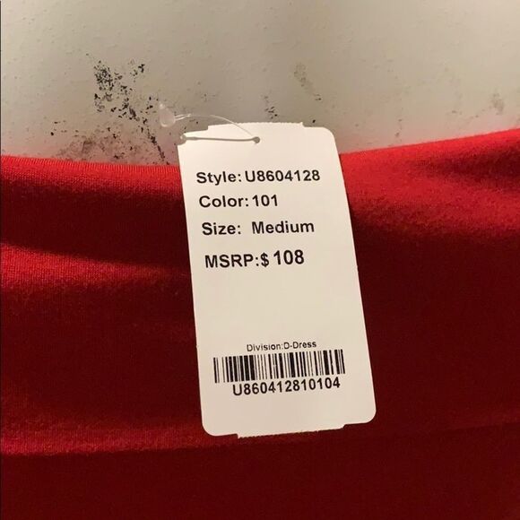 Suzanne Betro fit to flare red off shoulder dress. - Picture 6 of 12